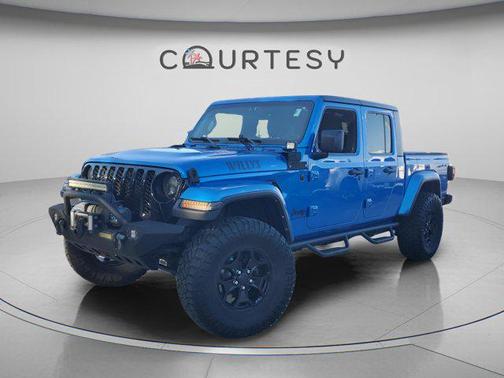 Hydro Blue Pearlcoat 2021 Jeep Gladiator Willys 4x4