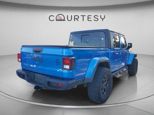 Hydro Blue Pearlcoat 2021 Jeep Gladiator Willys 4x4