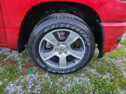 Molten Red Pearlcoat 2026 RAM 1500 Express