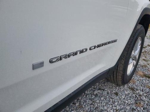 2025 Jeep Grand Cherokee Laredo