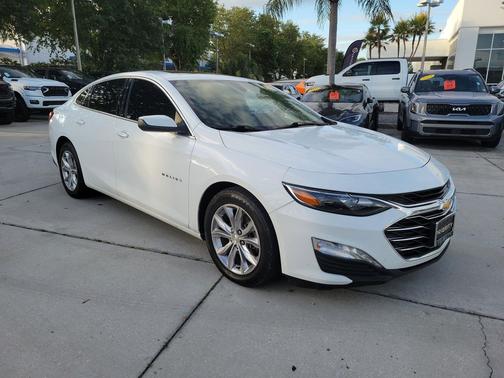 Summit White 2019 Chevrolet Malibu LT
