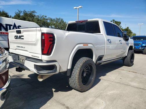 2024 GMC Sierra 3500 Denali