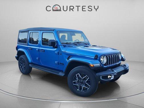 2026 Jeep Wrangler 4-Door Sahara 4x4