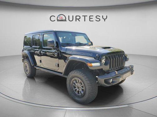 Black Clearcoat 2023 Jeep Wrangler Rubicon 392