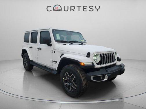 2026 Jeep Wrangler 4-Door Sahara 4x4
