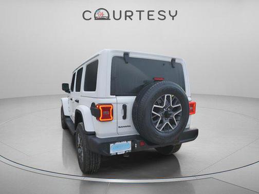 2026 Jeep Wrangler 4-Door Sahara 4x4