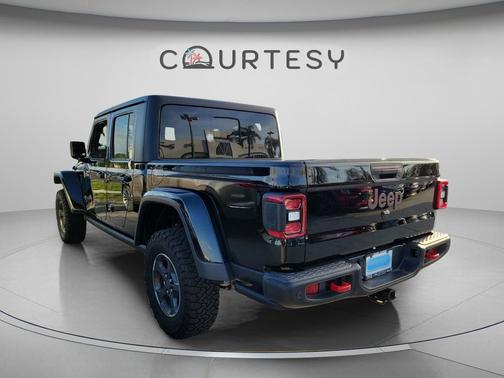 Black Clearcoat 2023 Jeep Gladiator Rubicon