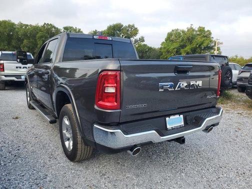 Granite Crystal Metallic Clearcoat 2026 RAM 1500 Big Horn/Lone Star