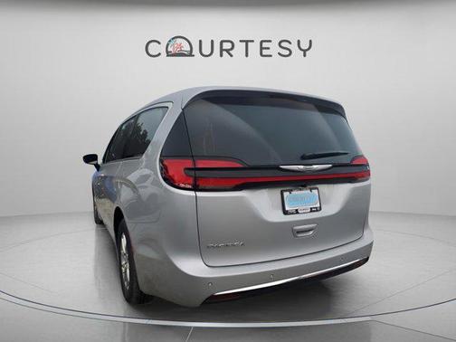 2026 Chrysler Pacifica L