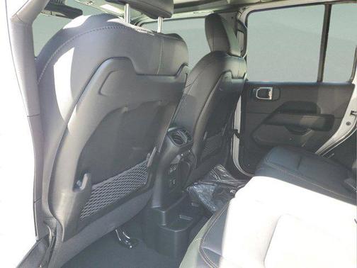 Bright White Clearcoat 2026 Jeep Wrangler 4-Door Sahara 4x4