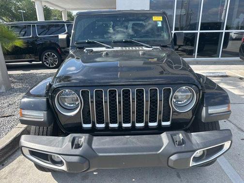 2022 Jeep Gladiator Overland