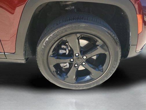 Velvet Red Pearlcoat 2023 Jeep Grand Cherokee L Altitude