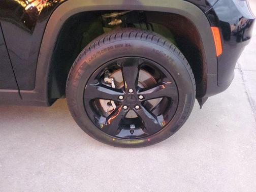 2022 Jeep Grand Cherokee L Altitude