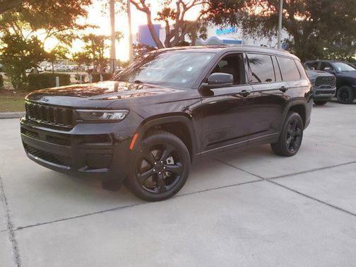 2022 Jeep Grand Cherokee L Altitude