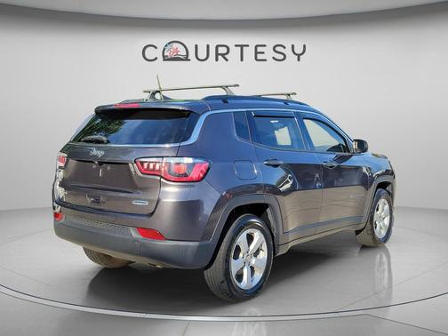 Granite Crystal Metallic Clearcoat 2019 Jeep Compass Latitude