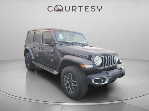 2026 Jeep Wrangler 4-Door Sahara 4x4