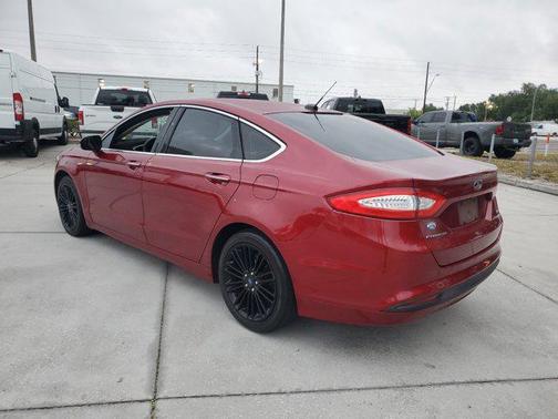 Ruby Red Metallic Tinted Clearcoat 2016 Ford Fusion SE