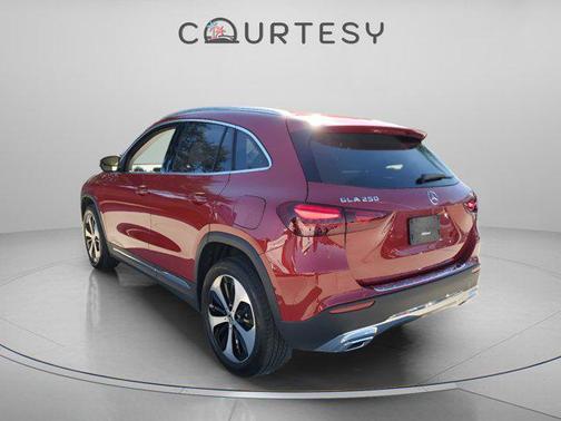 2026 Mercedes-Benz GLA 250 4MATIC