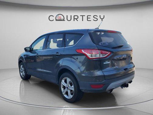 Magnetic 2016 Ford Escape SE