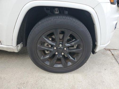 2022 Jeep Grand Cherokee Laredo