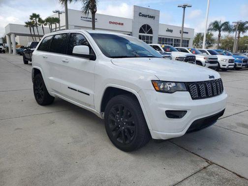 2022 Jeep Grand Cherokee Laredo