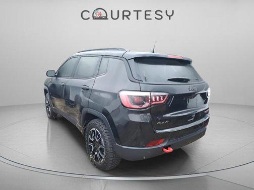 2026 Jeep Compass Trailhawk