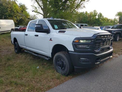 2026 RAM 2500 Tradesman Crew Cab 4x4 8' Box
