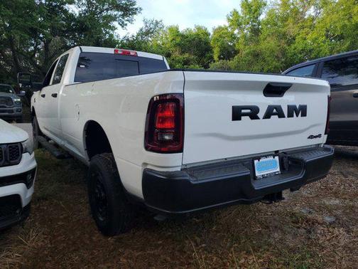 2026 RAM 2500 Tradesman Crew Cab 4x4 8' Box