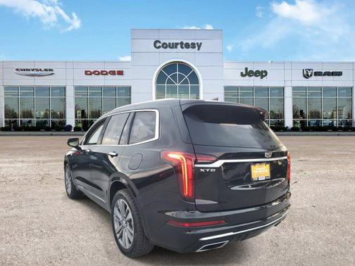 2023 Cadillac XT6 Premium Luxury FWD