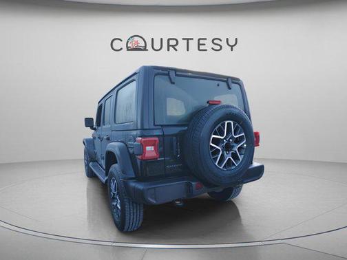 2026 Jeep Wrangler 4-Door Sahara 4x4