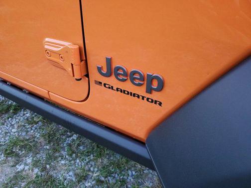2025 Jeep Gladiator Mojave