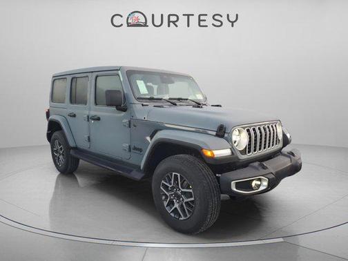 2026 Jeep Wrangler 4-Door Sahara 4x4
