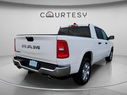 Bright White Clearcoat 2026 RAM 1500 Big Horn/Lone Star