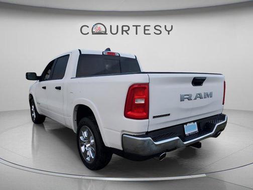 Bright White Clearcoat 2026 RAM 1500 Big Horn/Lone Star