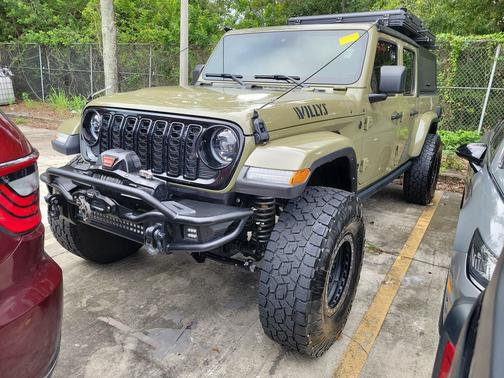 41 2025 Jeep Gladiator Willys