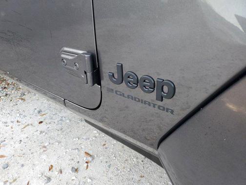 2026 Jeep Gladiator Sport S