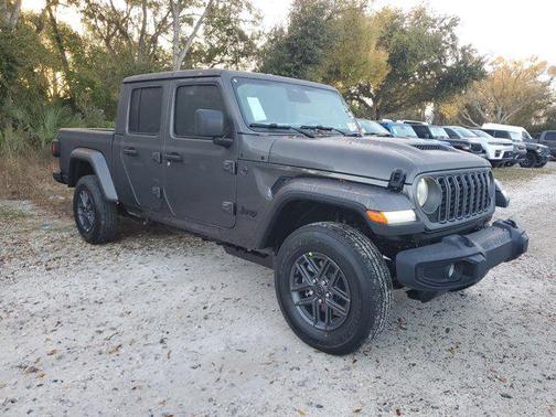 2026 Jeep Gladiator Sport S