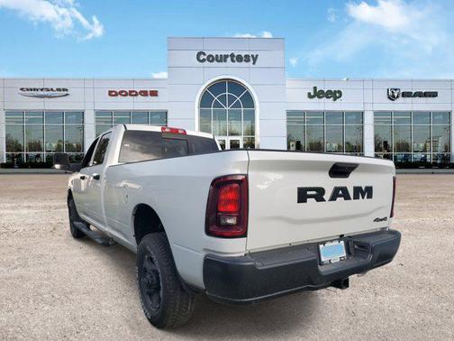 2025 RAM 3500 Tradesman Crew Cab 4x4 8' Box