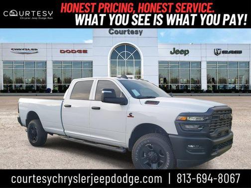 2025 RAM 3500 Tradesman Crew Cab 4x4 8' Box