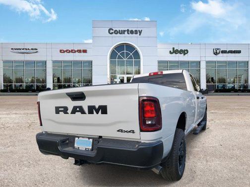 2025 RAM 3500 Tradesman Crew Cab 4x4 8' Box