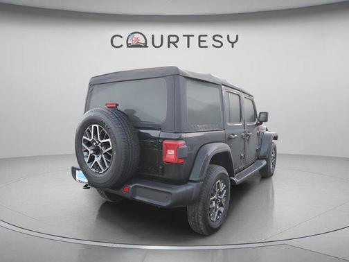 Black Clearcoat 2026 Jeep Wrangler 4-Door Sahara 4x4
