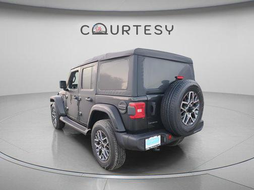 Black Clearcoat 2026 Jeep Wrangler 4-Door Sahara 4x4