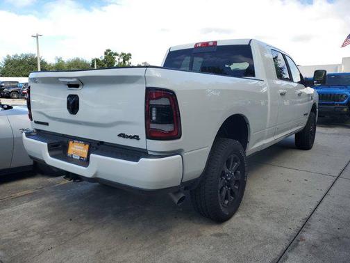 2024 RAM 2500 Laramie Crew Cab 4x4 6'4' Box