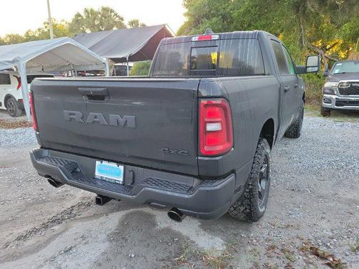 Diamond Black Crystal Pearlcoat 2026 RAM 1500 Warlock Crew Cab 4x4 5'7' Box