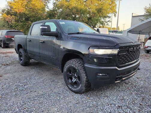 Diamond Black Crystal Pearlcoat 2026 RAM 1500 Warlock Crew Cab 4x4 5'7' Box