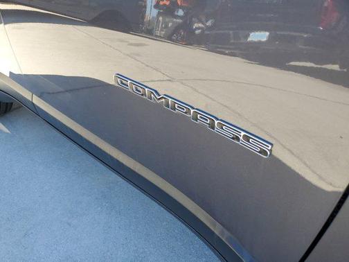 2024 Jeep Compass Latitude Lux