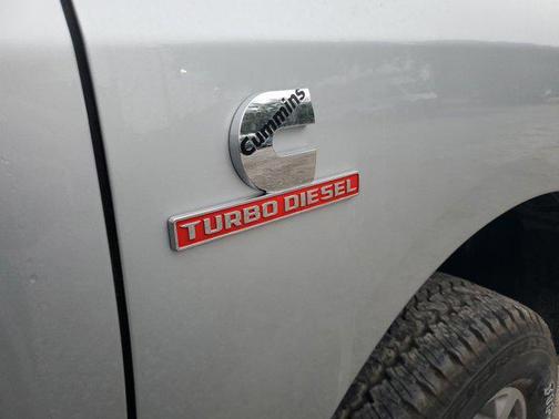 2026 RAM 3500 Laramie Crew Cab 4x4 8' Box