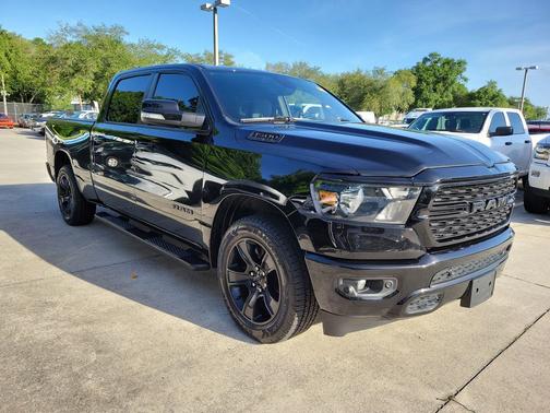 Diamond Black Crystal Pearlcoat 2022 RAM 1500 Big Horn/Lone Star