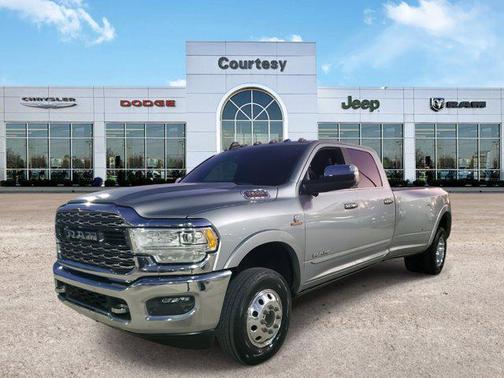 2021 RAM 3500 Limited Crew Cab 4x4 8' Box