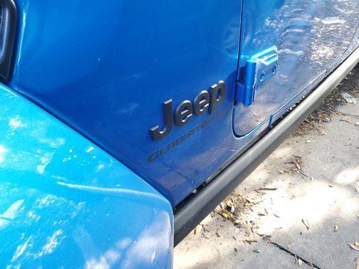 2025 Jeep Gladiator Nighthawk